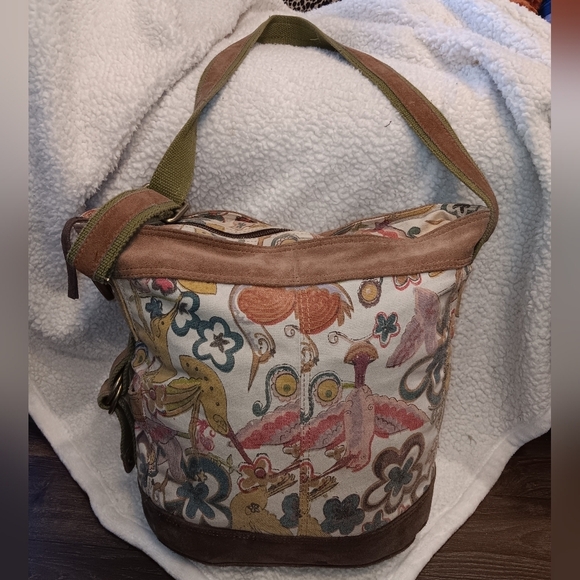 Lucky Brand Handbags - Vintage 90s Lucky Brand Bucket Shoulder Bag Crossbody Canvas Suede Large Cute